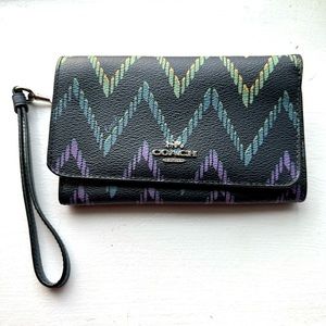 Coach wristlet wallet